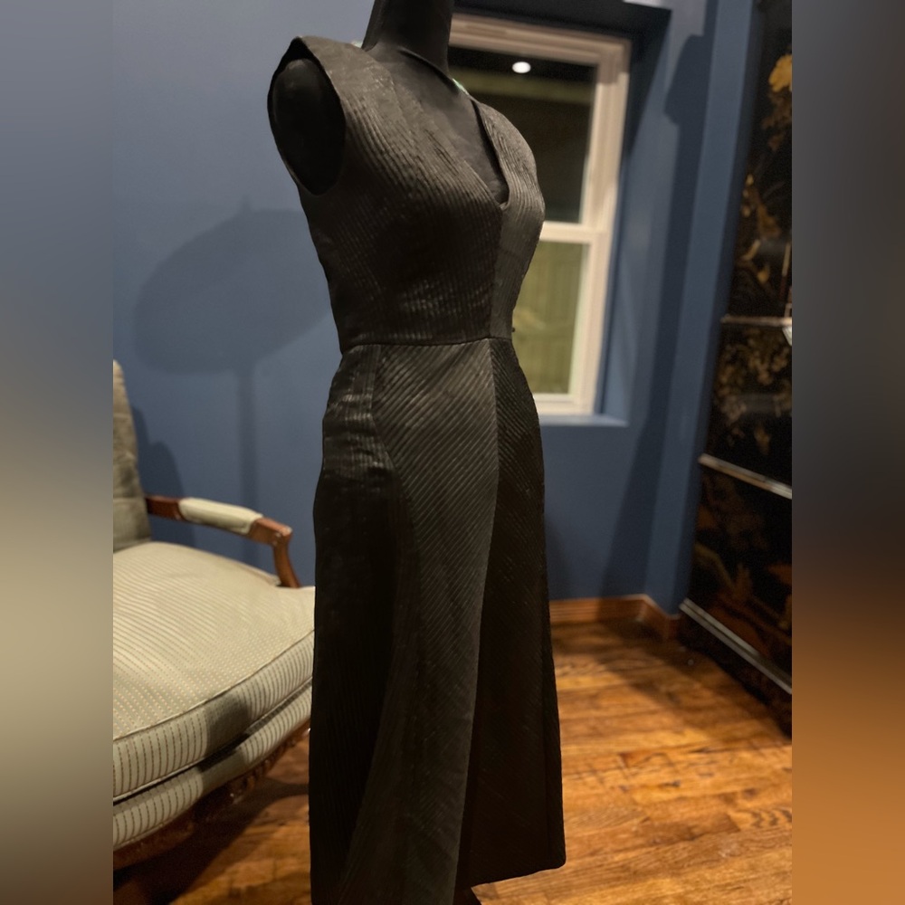 BCBGMaxAzria RUNWAY Black Grey fitted  Pinstripe Maxi Dress - Picture 7 of 13